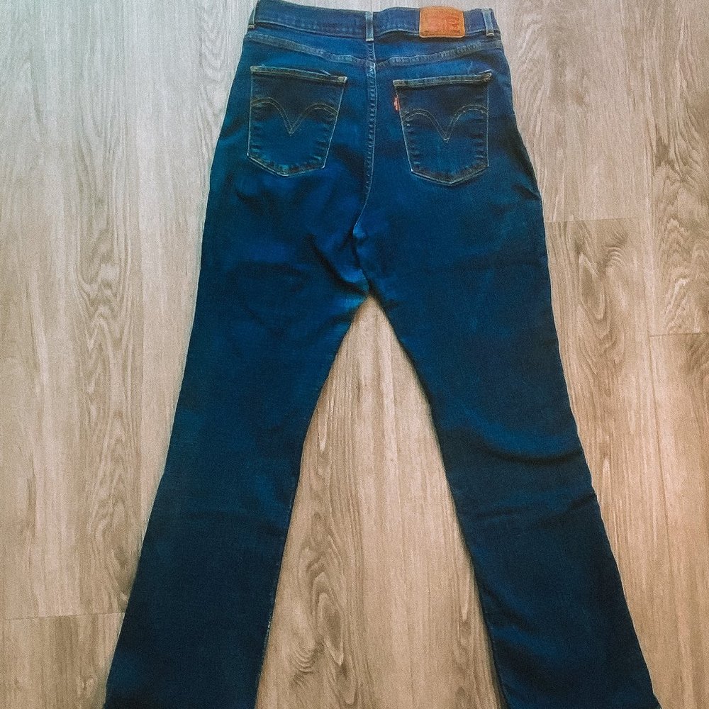 Levis Dark Wash Boot Cut